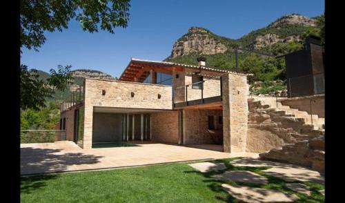 Capolat Villa Sleeps 15 with Pool gîte à louer Capolat