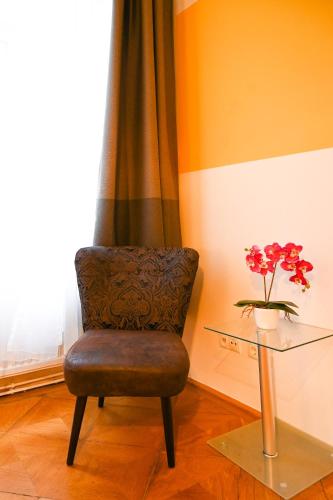 One-Bedroom Apartment image 10