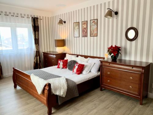 LAS SŁUPSKI PREMIUM LOVE APARTAMENT NR5 Wifi Netflix Smart TV50 full kitchen double bathtub up to 4 people full pleasure quality stay