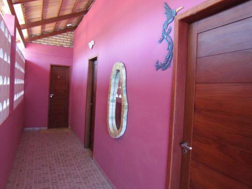 Economy Room with Shared Bathroom image 1