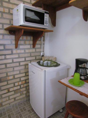 Economy Room with Shared Bathroom image 5