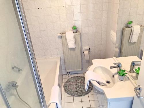 Bathroom, SUNNYHOME Monteurwohnungen und Apartments nahe Regensburg in Nittendorf (Bavaria)