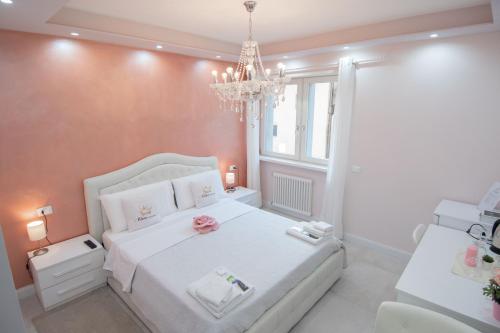 Klemi, rooms in old town Dolomia best home Check in automatico, Trento (foto 5)