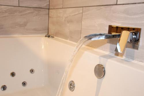 Bathroom, The Bird House at Invergarry Pet friendly in Windermere