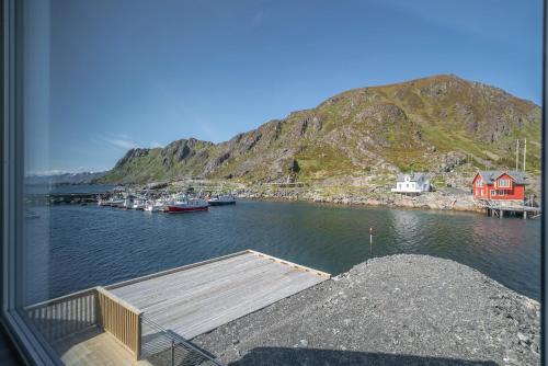 Seafront new cabin in Lofoten, Ballstad (foto 10)