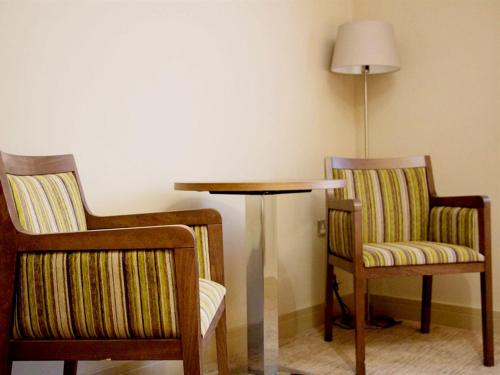 The White Hart - image 8