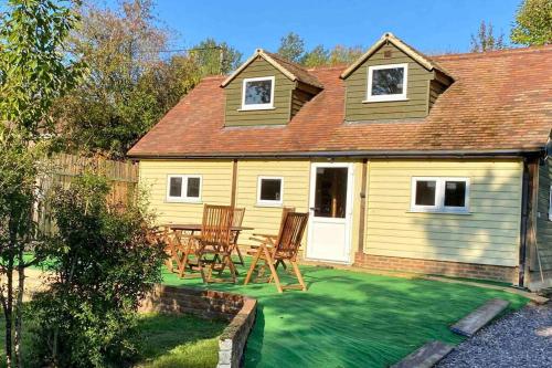 Newly Converted, Semi Rural, Close To Village Pub