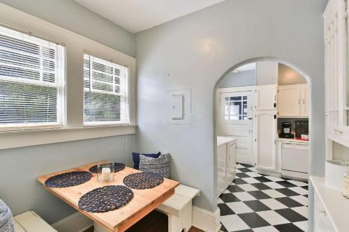 1266 Monroe Drive 1 in Atlanta, USA