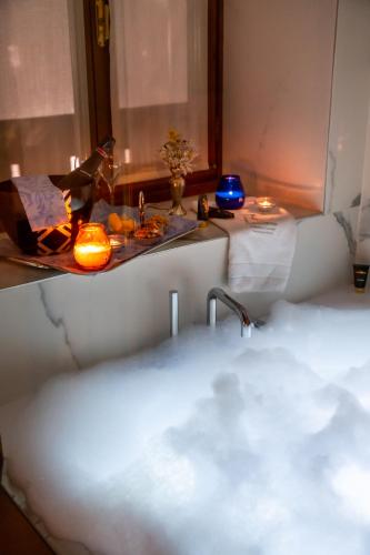 Ambra Cortina Luxury&Fashion Hotel - image 25