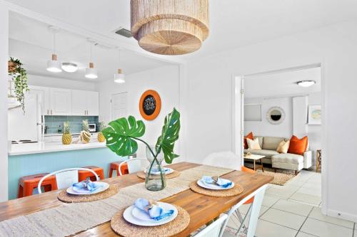 Chic Ocean Oasis with Pool 2 Blocks to Beach! - image 2