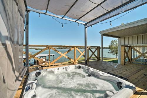 Lake Livingston House with Hot Tub Dock and Views! - image 7