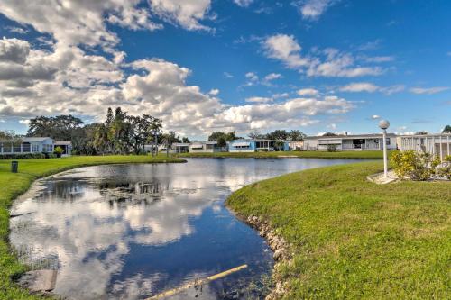 Ellenton Escape with Resort Perks 1 Mi to River in Ellenton (FL)