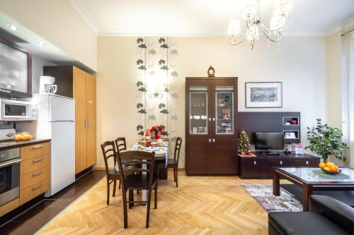 Classic Apartments in Old Town - image 13