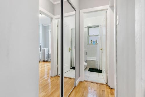 Well equipped Spotless 1BR near Chicago highlights - image 8