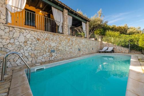 Villa Giglio private pool wifi parking and stunning view 3