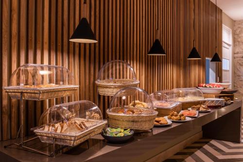 Oz Hotel Luxury_2_image