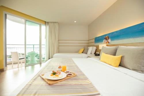 Pattaya Sea View Hotel (SHA Plus+) in Pattaya Beach Road