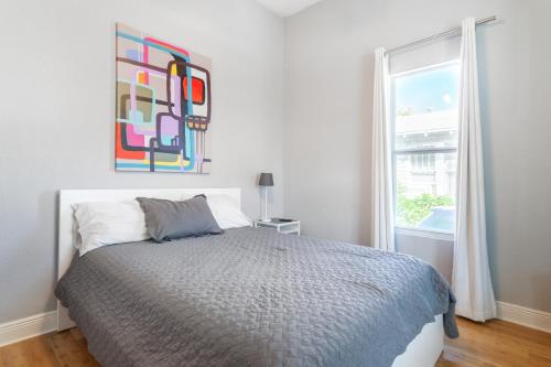Remodeled Ybor City Home - 2 Mi to Downtown Tampa! bungalow - image 7