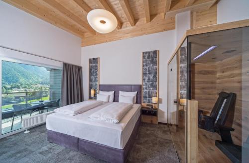 Double Room with infrared cabin and Balcony