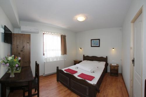 Oana Guest House