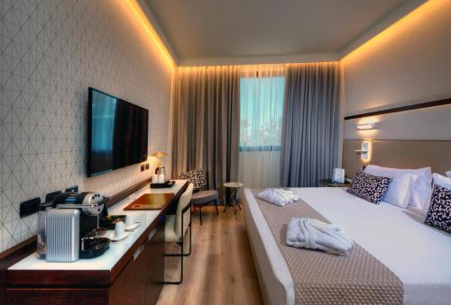 Aemilia Hotel Bologna - image 13