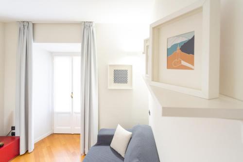 White Flat in Como City Center by RentAllComo - image 12