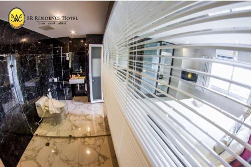 Bathroom, SR Residence Hotel in Phetchabun