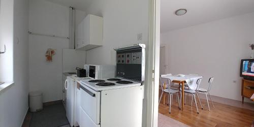 V&A Vacation Apartment - image 6