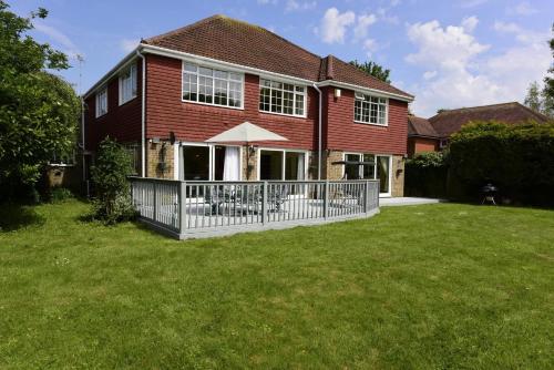 Inviting 7-bed House With Sea Views In Hythe, , Kent