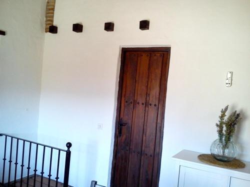 House with 4 bedrooms in El Borge with wonderful mountain view private pool furnished terrace 25 km from the beach - image 14