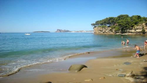 Appartement d'une chambre avec piscine partagee et jardin clos a Roquefort la Bedoule a 3 km de la plage