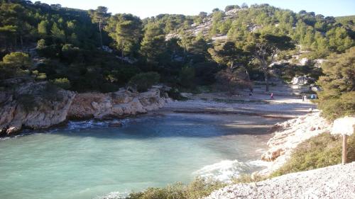 Appartement d'une chambre avec piscine partagee et jardin clos a Roquefort la Bedoule a 3 km de la plage