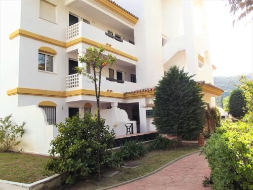 Apartment with 2 bedrooms in Cala de Mijas with shared pool and WiFi 3 km from the beach - image 11
