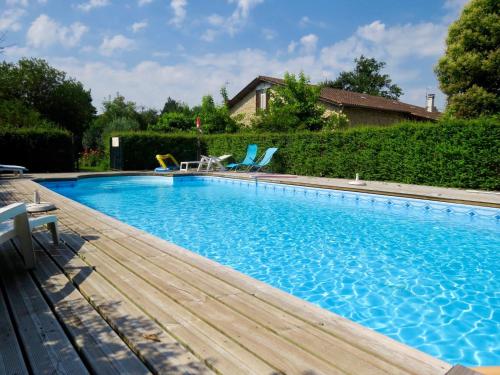 . Appartement de 3 chambres avec piscine partagee jardin amenage et wifi a Blaignac