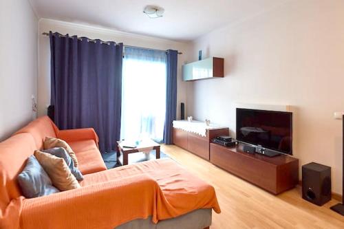  One bedroom appartement with city view enclosed garden and wifi at Funchal 5 km away from the beach in Funchal