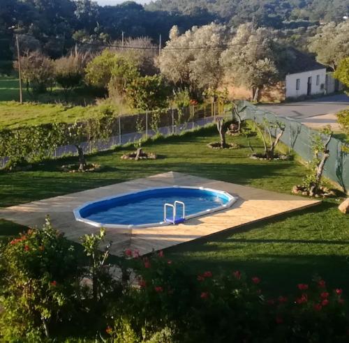 One bedroom appartement with shared pool enclosed garden and wifi at Monchique