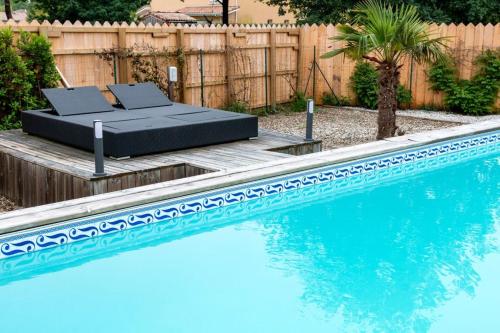 Villa de 5 chambres avec piscine privee jacuzzi et wifi a Ares a 1 km de la plage - Location, gîte - Arès