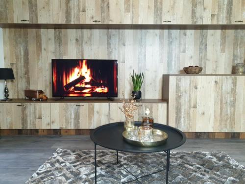 A Hotel Com R R Apartments Apartment Michalovce Slovakia Price Reviews Booking Contact