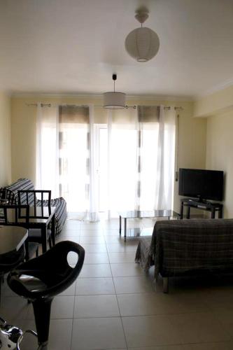  One bedroom appartement with city view shared pool and wifi at Armacao de Pera in Armação de Pêra