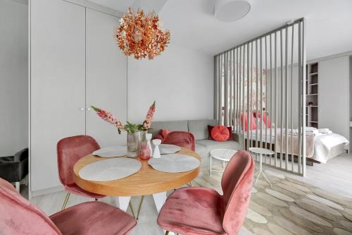 Monte Carlo Luxury Suites with Parking by Lion Apartments Sopot