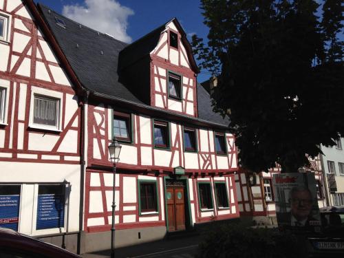 AKZENT Hotel Restaurant Roter Ochse Rhens bei Koblenz 1.2km von Brey entfernt