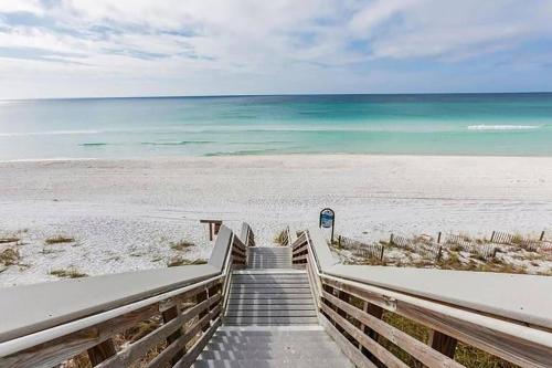 Seaside Paradise- Town of Prominence 326B by RealJoy Vacations - image 8