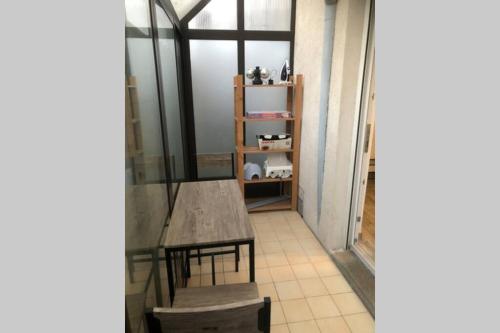 F2 au pied du château et à 15min de Center Parc 2