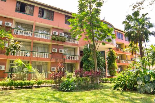 . Hotel El Auca