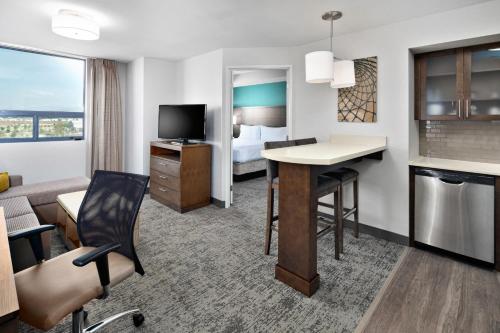 Staybridge Suites Irvine - John Wayne Airport, an IHG Hotel