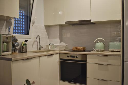 Window to...Acropolis! - image 2