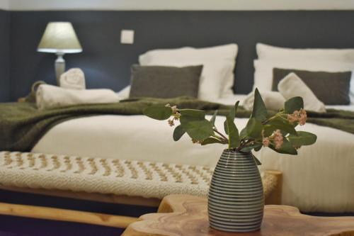 Window to...Acropolis! - image 11