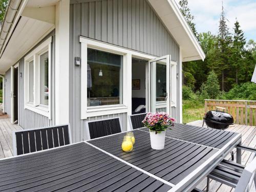 Holiday home Brålanda III