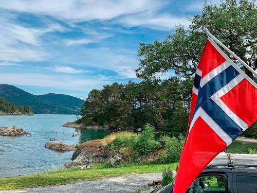 . Seaside Serenity in Hardangerfjord-By Traum