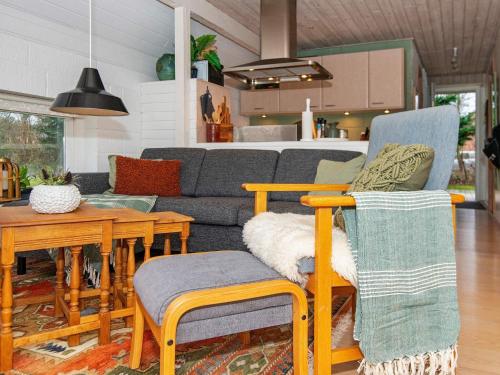 6 person holiday home in Ulfborg